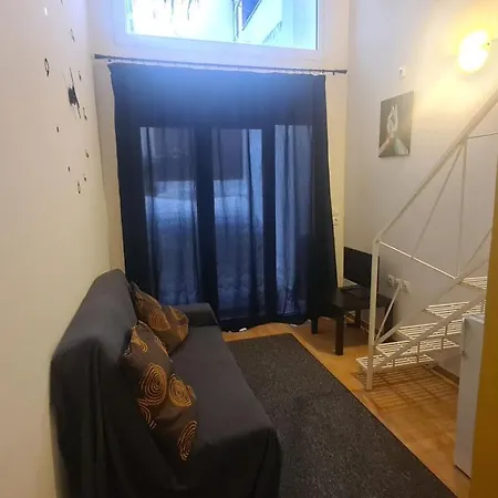 Cozy Mezonette Near City Center Near Metro Station *